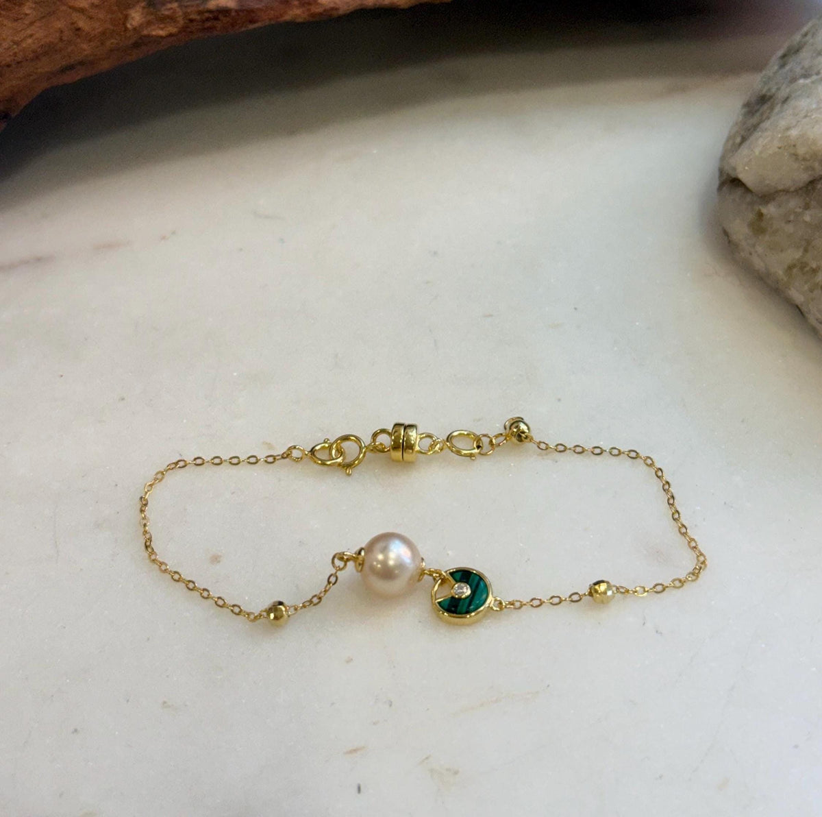 Elly’s 7.7mm Akoya ivory Ocean Pearls bracelet: Extreme luster, to 7.1”, S925 silver Malachite bracelet.