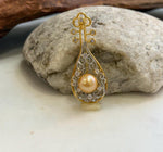 9.3mm Edison Golden Pearl Pipa Instrument Brooch: Extreme luster, 1.8x4.6cm.