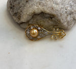 9.3mm Edison Golden Pearl Pipa Instrument Brooch: Extreme luster, 1.8x4.6cm.