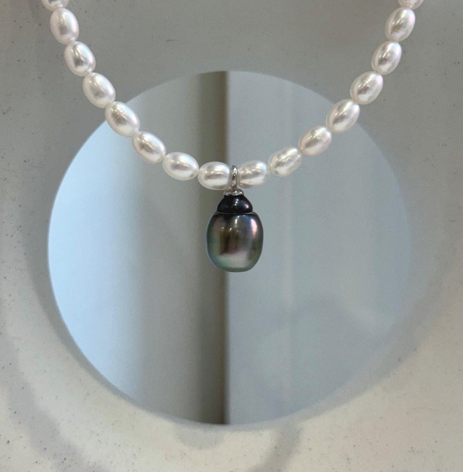 Elly’s 10.7mm Tahitian Peacock green ocean Freshwater white Pearls Necklace: extreme luster, S925 silver necklace. To 18.1”.
