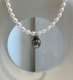 Elly’s 10.7mm Tahitian Peacock green ocean Freshwater white Pearls Necklace: extreme luster, S925 silver necklace. To 18.1”.
