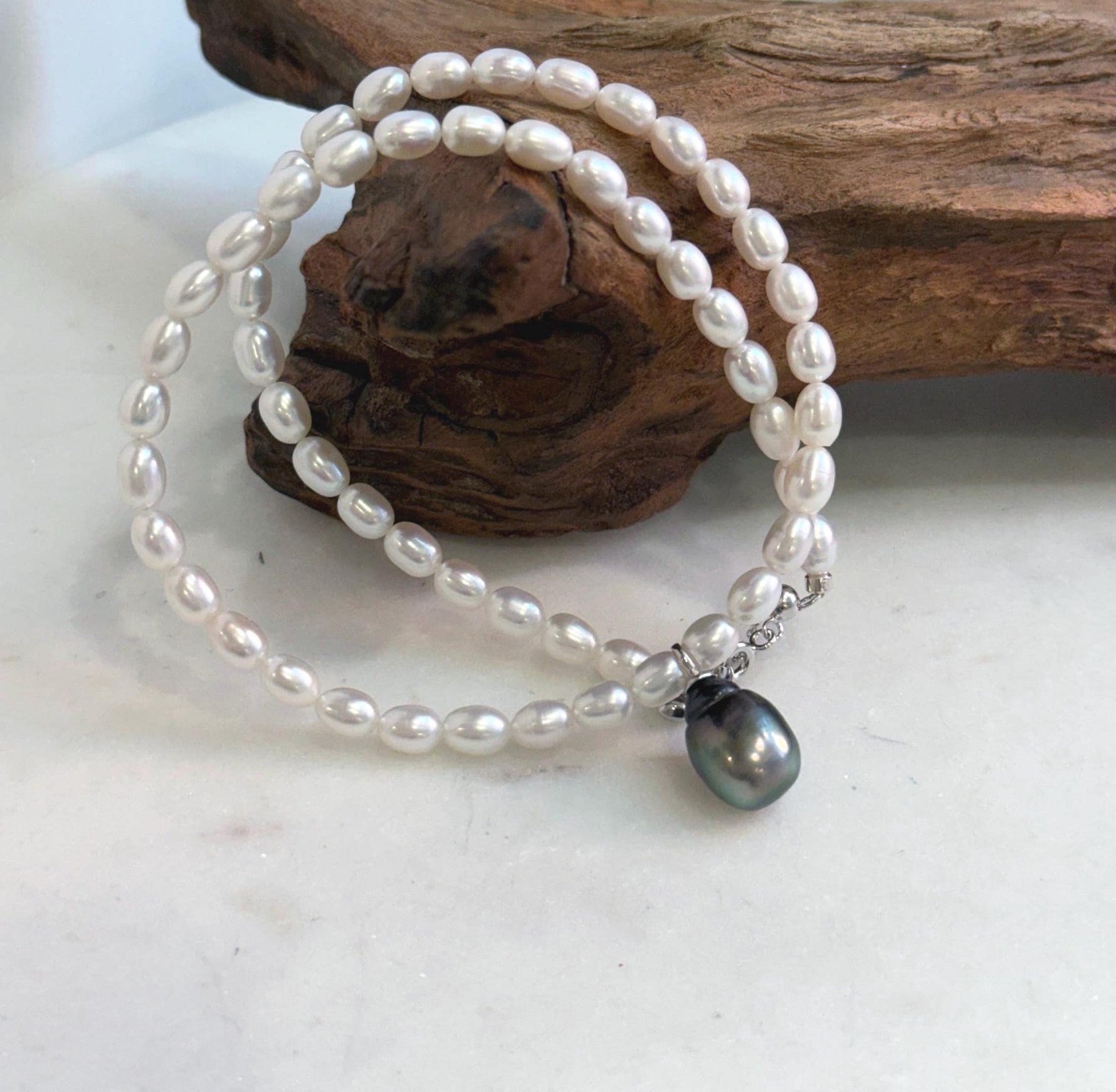 Elly’s 10.7mm Tahitian Peacock green ocean Freshwater white Pearls Necklace: extreme luster, S925 silver necklace. To 18.1”.