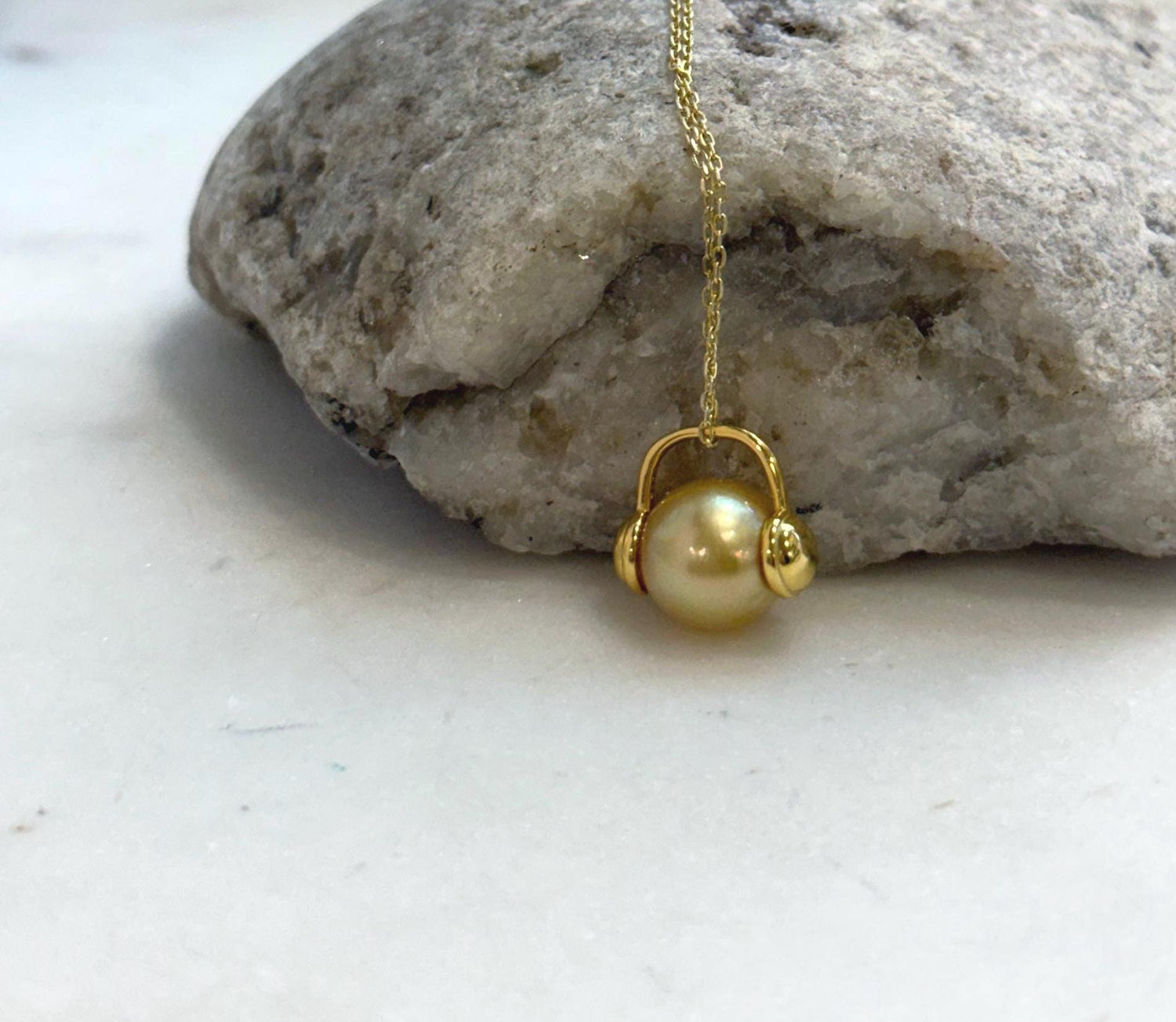 Elly’s 10mm South Sea deep Gold ocean Pearl pendant: Extreme luster mirrored, S925 silver Headphone pendant, 1.4x1.3cm.