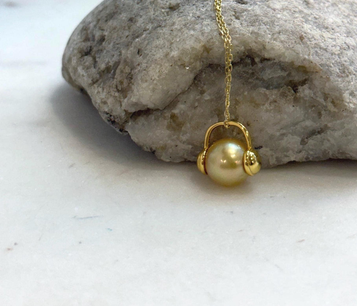 Elly’s 10mm South Sea deep Gold ocean Pearl pendant: Extreme luster mirrored, S925 silver Headphone pendant, 1.4x1.3cm.