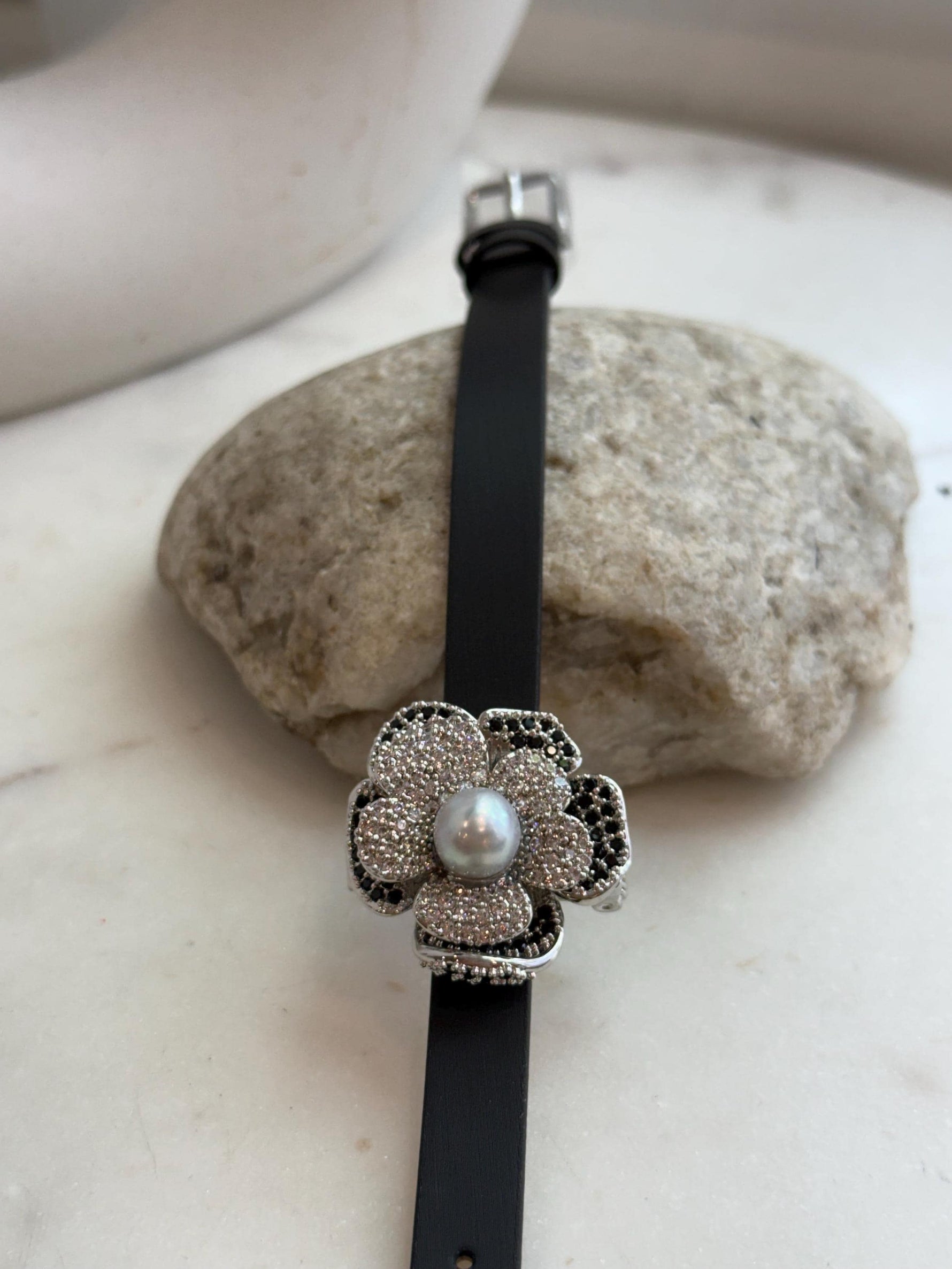 Elly’s Akoya Ocean Pearl Genius Leather Strap Bracelet brooch 2in1: 8.6mm, extreme luster mirrored, for 5.7”- 7.3” wrist