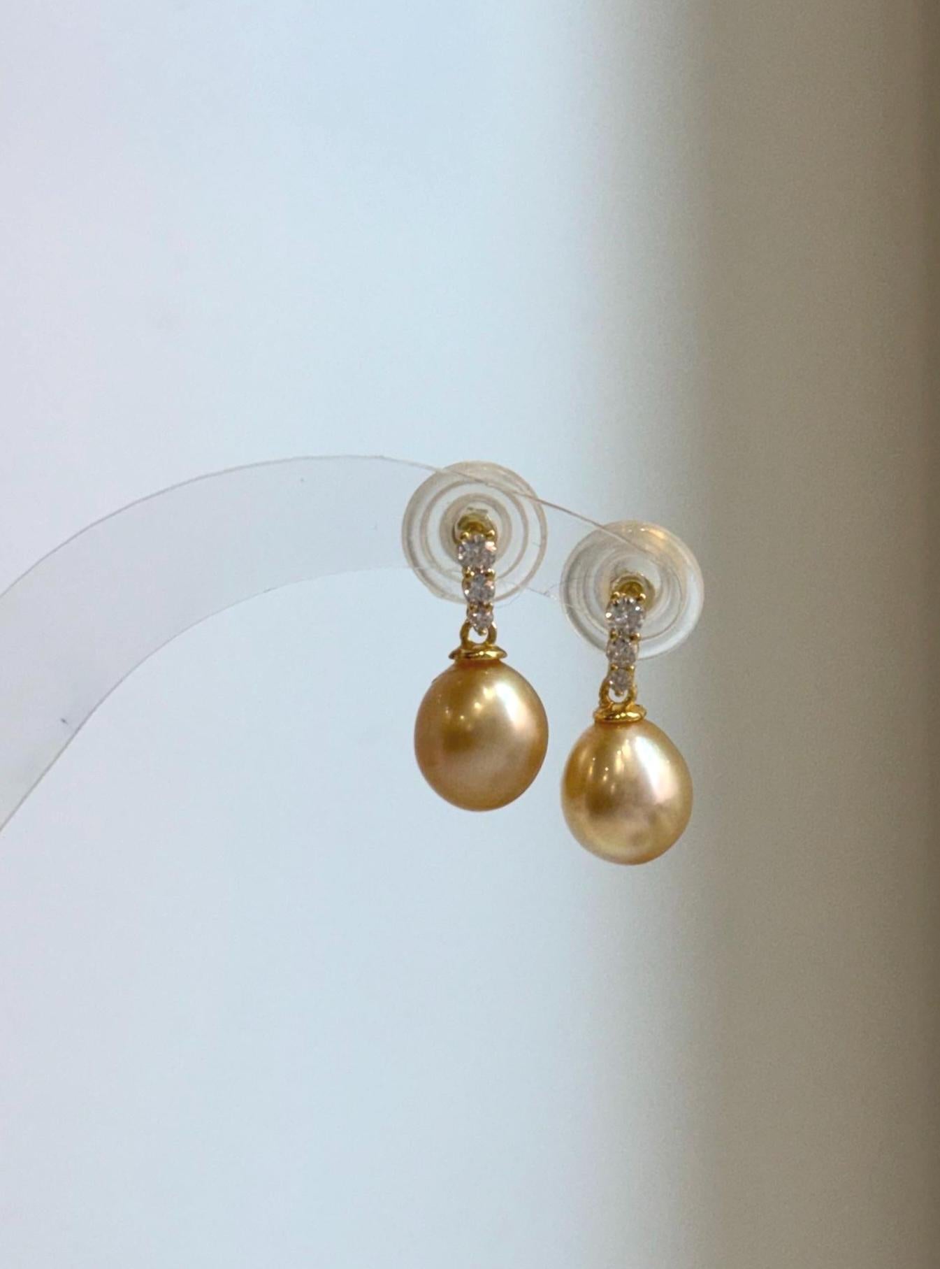 Elly’s 8.9mm Genius South sea deep golden ocean Pearls Earrings: Extreme luster mirrored, 1.8cm high, S925 silver earrings.