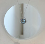 Elly’s 9.5mm Tahitian platinum blue ocean Pearl pendant: Extreme luster mirrored, S925 silver Headphone pendant, 1.3x1.3cm.