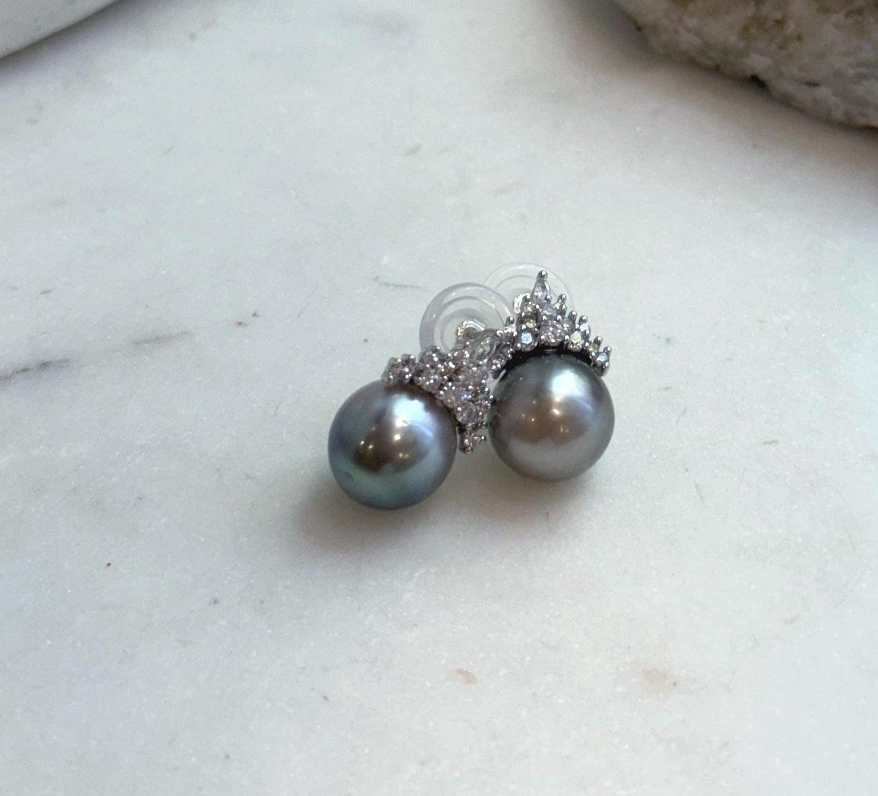 Elly’s 11.5mm Tahitian Platinum ocean Pearls Earrings: Extreme luster Mirrored, 2cm high, S925 silver cool fancy earrings.