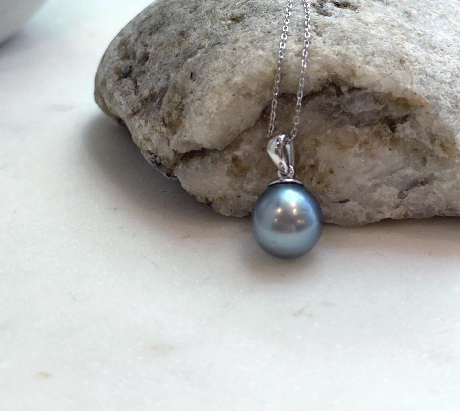 Elly’s 11.7mm Tahitian platinum ocean Pearl pendant: Extreme luster mirrored, S925 silver minimalist pendant, 2.1cm high.