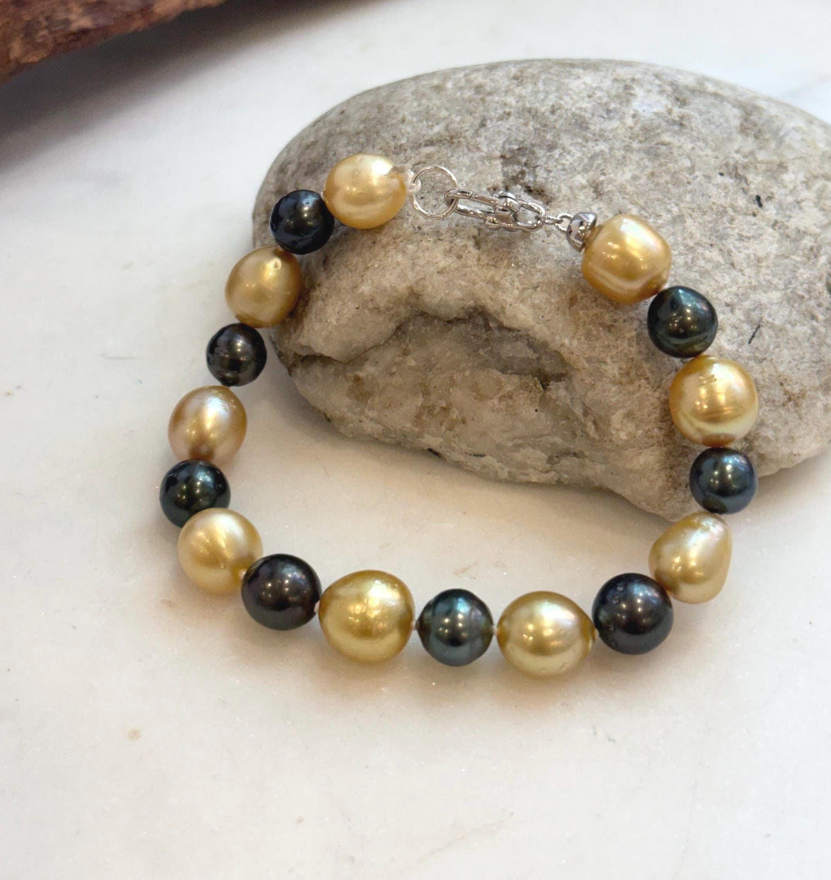 Elly’s 8.3-11mm 17pcs Genius South sea golden Tahitian Ocean Pearls bracelet: Extreme luster, 8.2”, S925 silver bracelet.