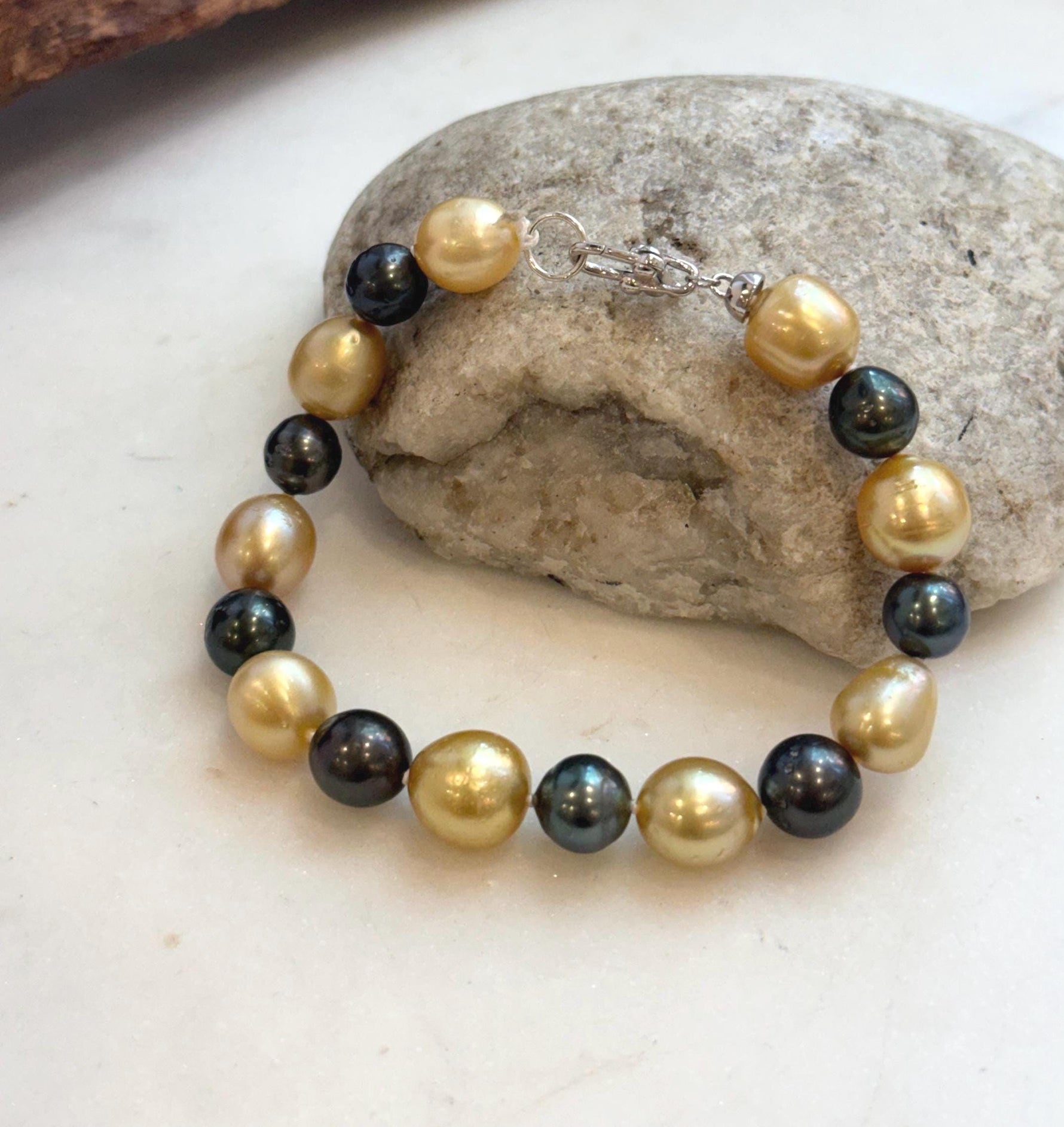 Elly’s 8.3-11mm 17pcs Genius South sea golden Tahitian Ocean Pearls bracelet: Extreme luster, 8.2”, S925 silver bracelet.