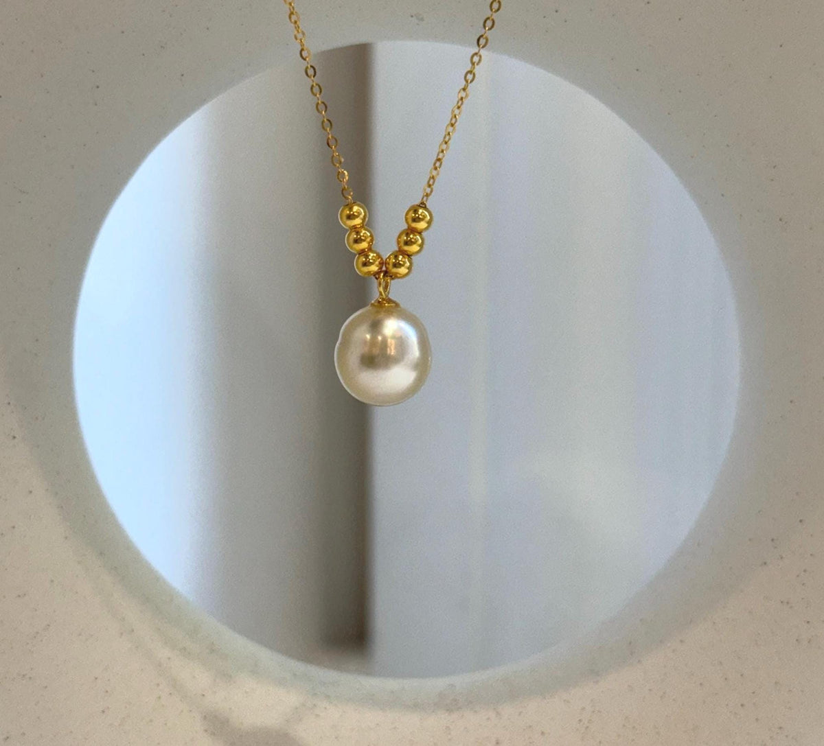 Elly’s 10.2mm South Sea Golden ocean pearl cool Pendant Chain Necklace Set: Extreme luster mirrored. S925 silver chain. To 17.9”