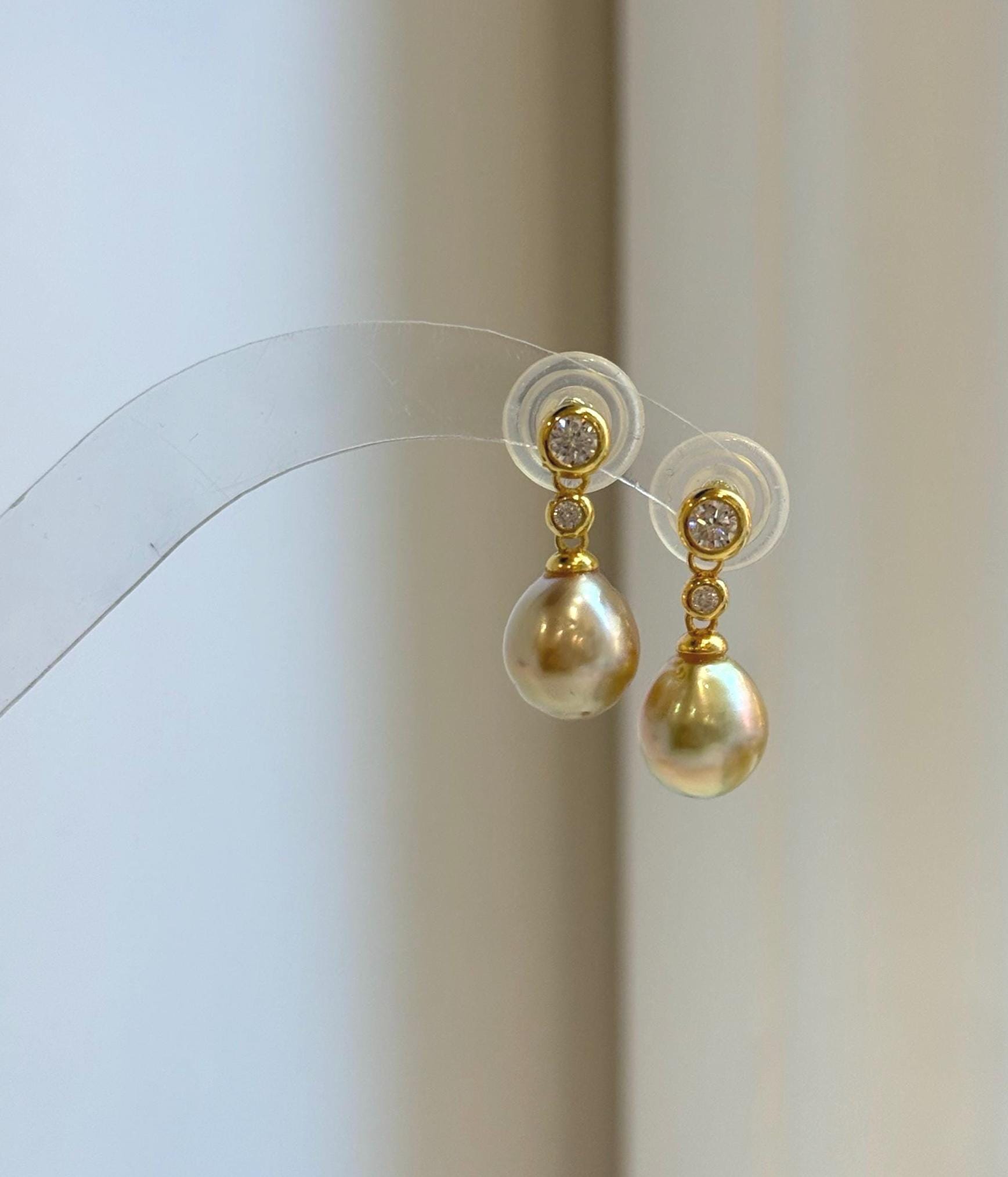 Elly’s 9.1mm Genius South sea deep tea golden ocean Pearls Earrings: Extreme luster mirrored, 2.1cm high, S925 silver earrings.