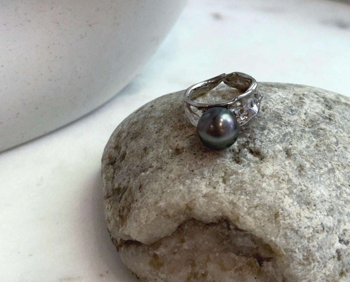 Elly’s 10.4mm Tahitian Ocean peacock hunter ocean Pearl Ring: Extreme luster mirrored, S925 silver adjustable Ring. Pearl Jewelry Idea.