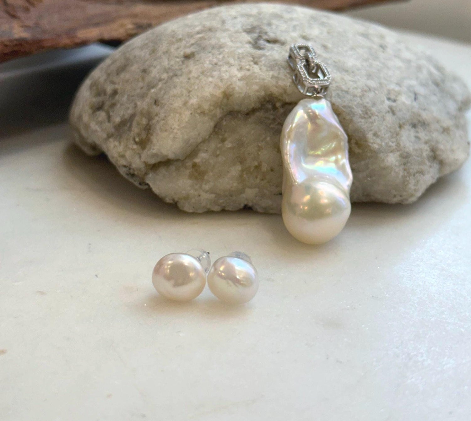 Elly’s Set of 2, Pendant earrings, natural Freshwater pearls, vintage cool set.