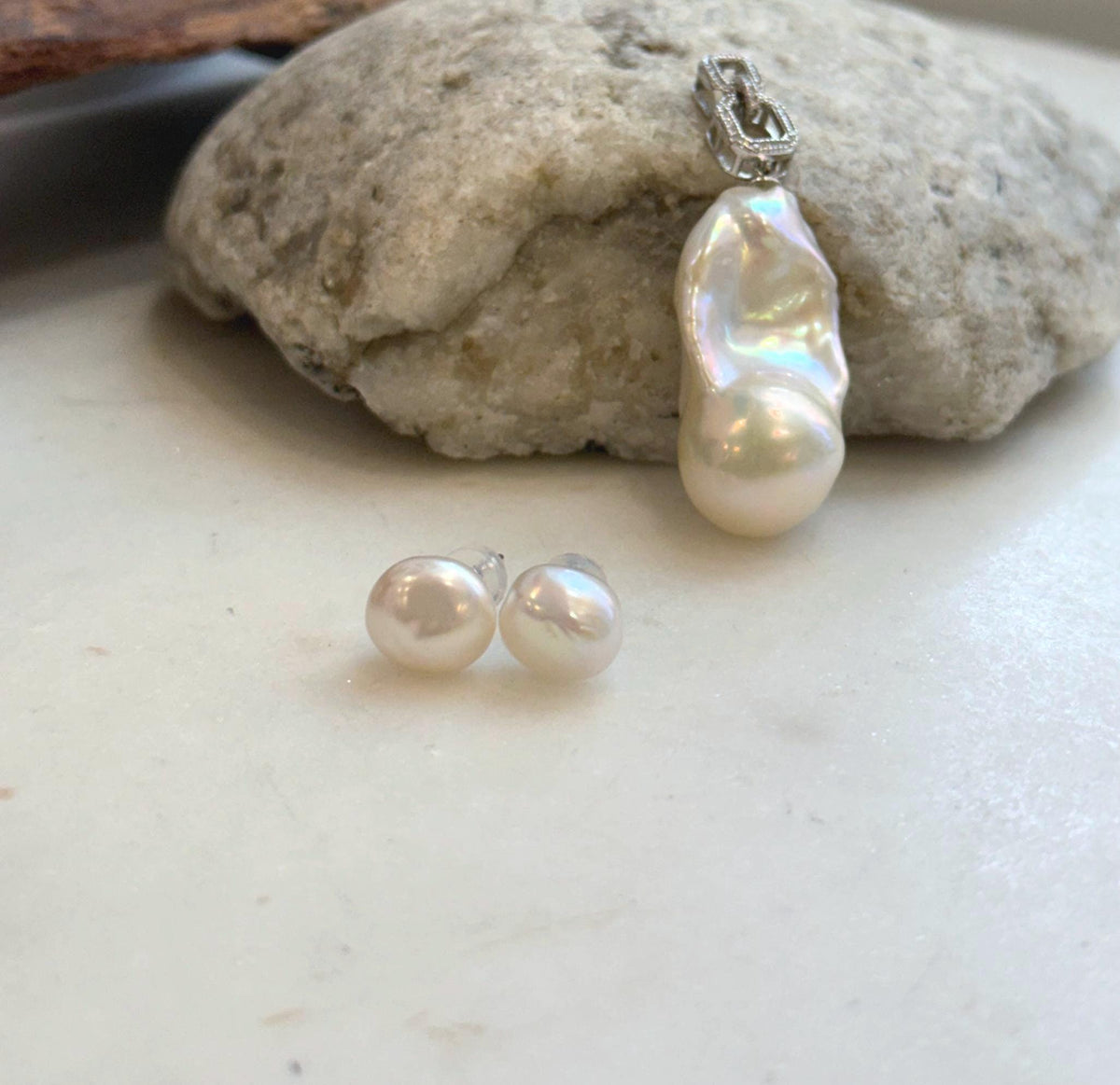Elly’s Set of 2, Pendant earrings, natural Freshwater baroque pearls, vintage cool set.