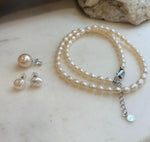 Elly’s Set of 3, pearls Necklace Pendant earrings, natural Freshwater pearls, vintage cool set.