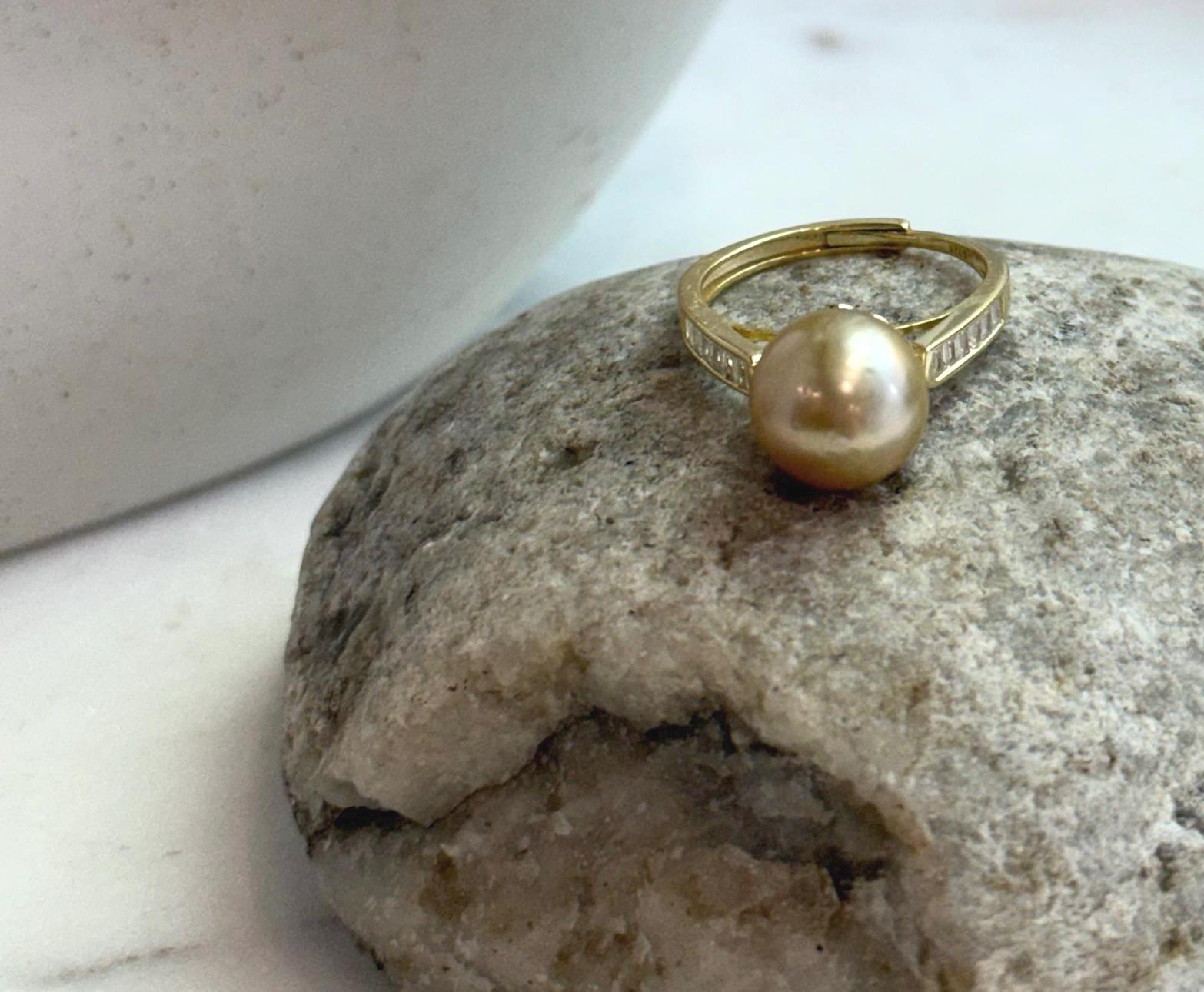 Elly’s 10.7mm South sea deep gold ocean pearl Ring: Extreme luster mirrored, S925 silver with gold plated adjustable Vintage Ring.