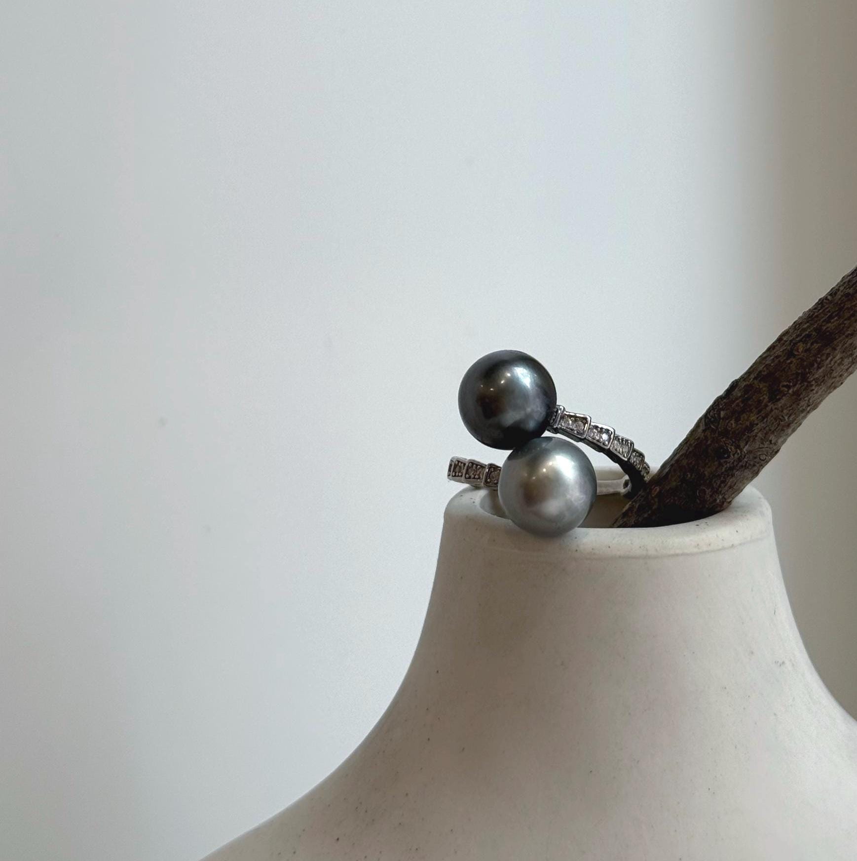 Elly’s Double Tahitian ocean pearls Ring: 9.9-10.1mm, Extreme luster mirrored, S925 Silver Adjustable Ring.