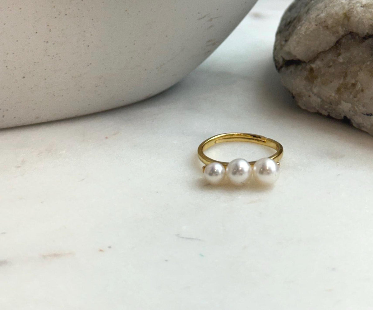 Elly’s 3pcs 4.6-5.8mm Freshwater white pearls Ring: Extreme luster mirrored, 1.6cm long, S925 Silver Adjustable Ring.