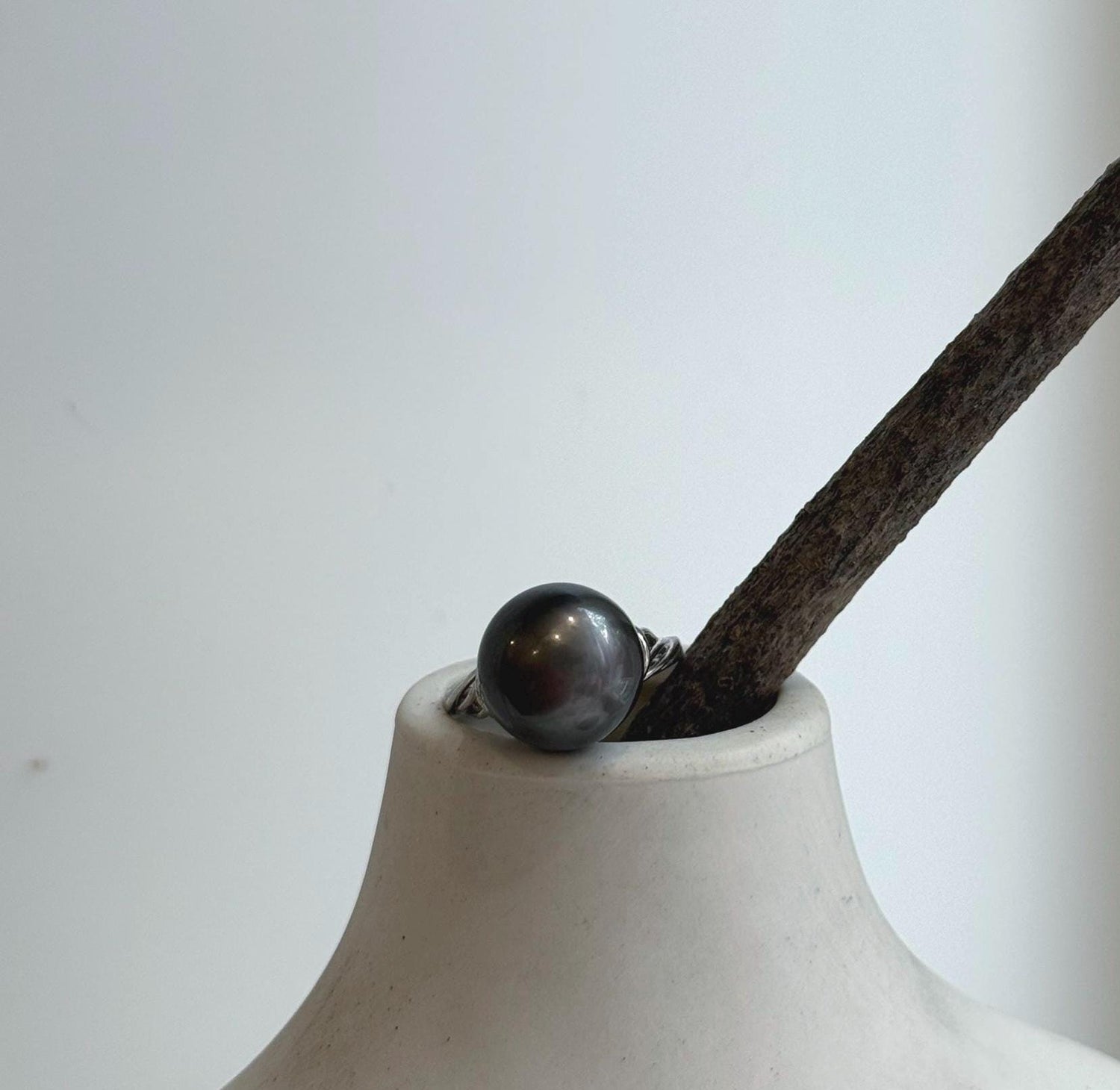 Elly’s 12.6mm Tahitian Ocean black platinum ocean Pearl Ring: Extreme luster mirrored, S925 silver adjustable Ring. Pearl Jewelry Idea.