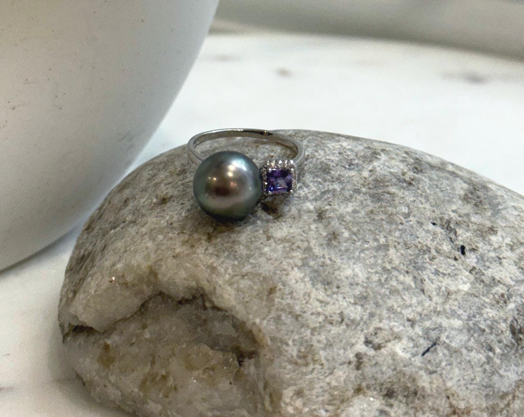 Elly’s 11.3mm Tahitian platinum hunter ocean Pearl Ring: Extreme luster mirrored, S925 silver adjustable Ring. Pearl Jewelry Idea.