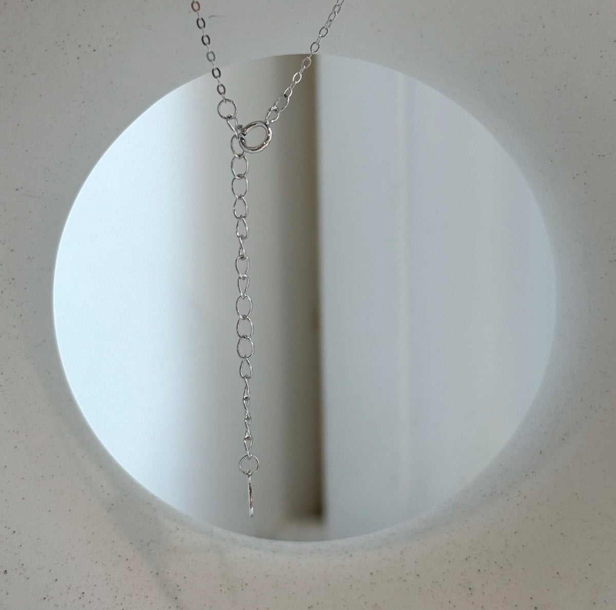 Elly’s 9.6mm Tahitian platinum ocean Pearl pendant chain set: Extreme luster mirrored, S925 silver pendant chain, 2.7x2.2cm to 18.1”.