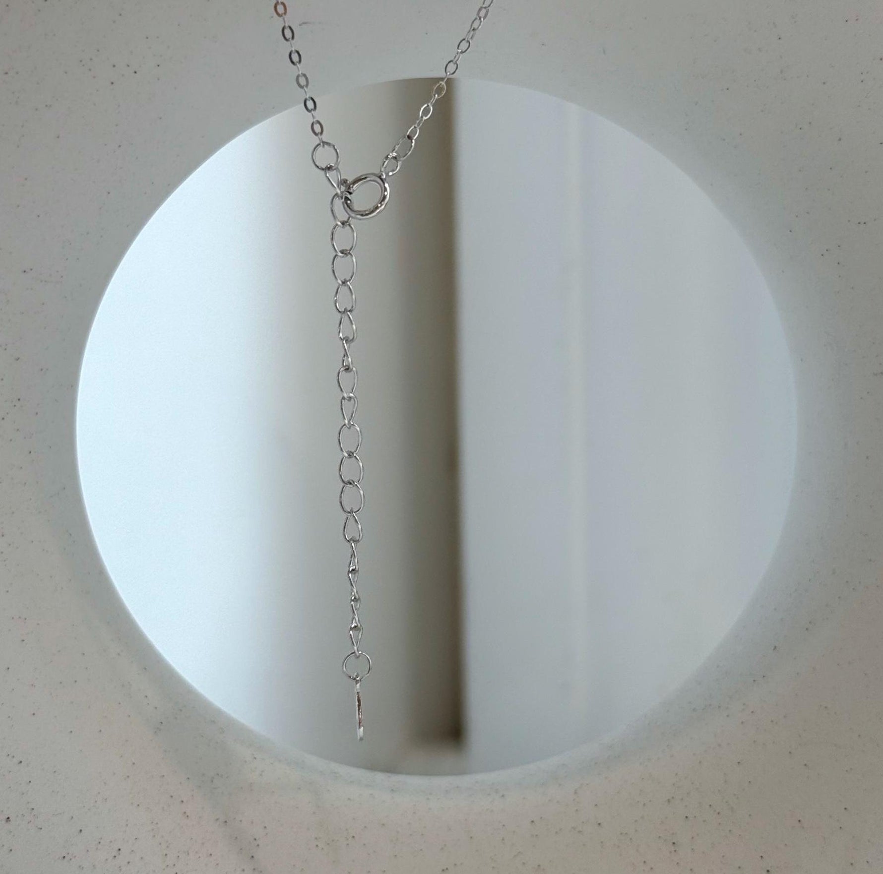 Elly’s 9.6mm Tahitian platinum ocean Pearl pendant chain set: Extreme luster mirrored, S925 silver pendant chain, 2.7x2.2cm to 18.1”.