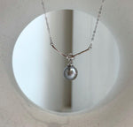 Elly’s 9.6mm Tahitian platinum ocean Pearl pendant chain set: Extreme luster mirrored, S925 silver pendant chain, 2.7x2.2cm to 18.1”.