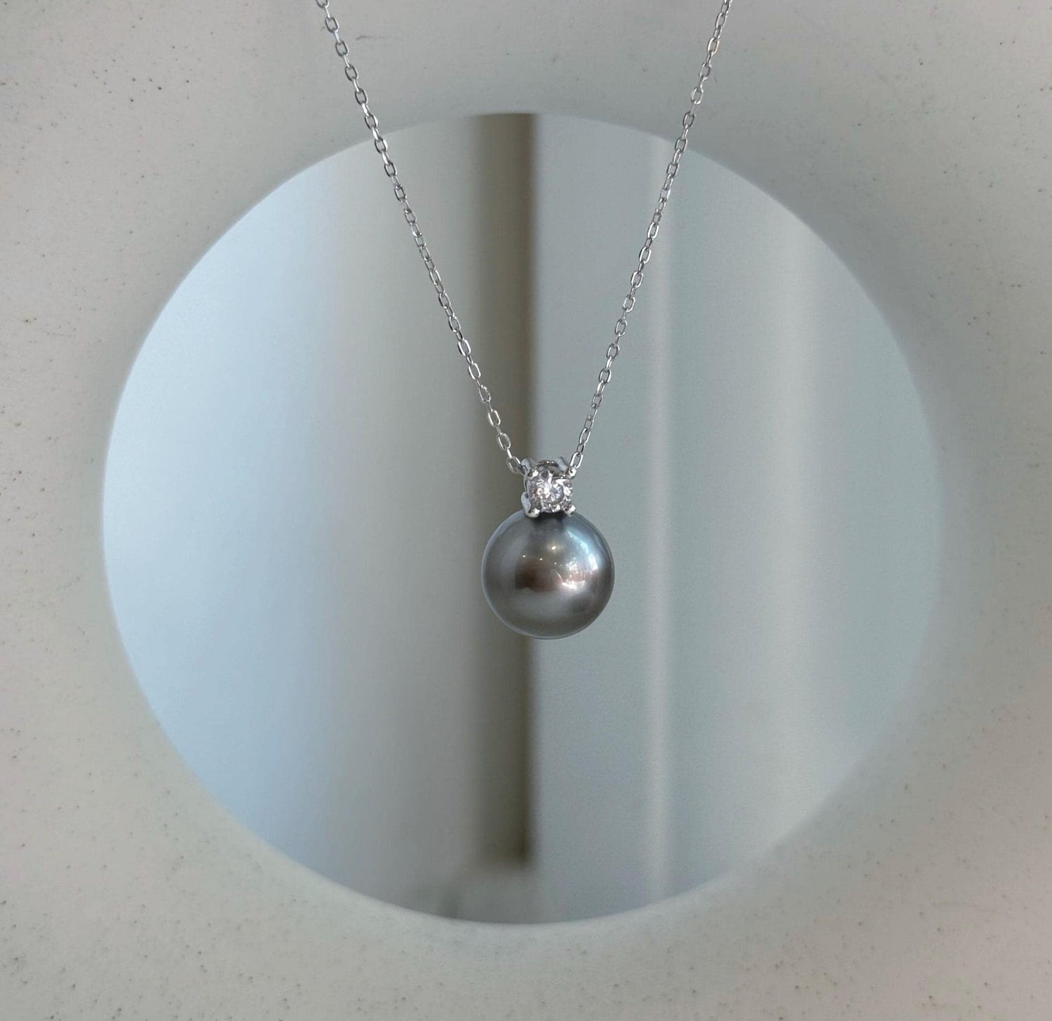 Elly’s 11.1mm Tahitian silver platinum ocean Pearl pendant: Extreme luster mirrored, S925 silver minimalist pendant, 1.5cm high.