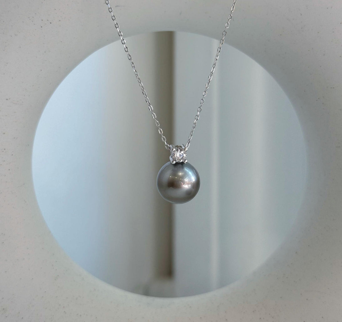 Elly’s 11.1mm Tahitian silver platinum ocean Pearl pendant: Extreme luster mirrored, S925 silver minimalist pendant, 1.5cm high.
