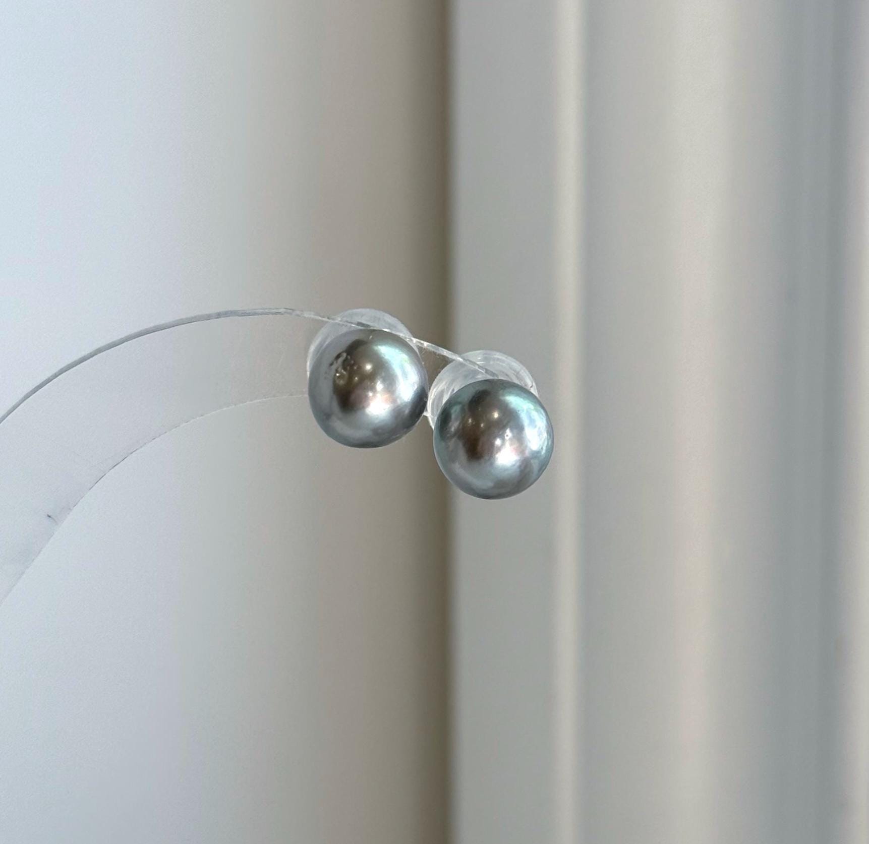 Elly’s 10mm Tahitian Silver Platinum ocean Pearls Earrings studs: Extreme luster Mirrored, S925 silver minimalist earrings.