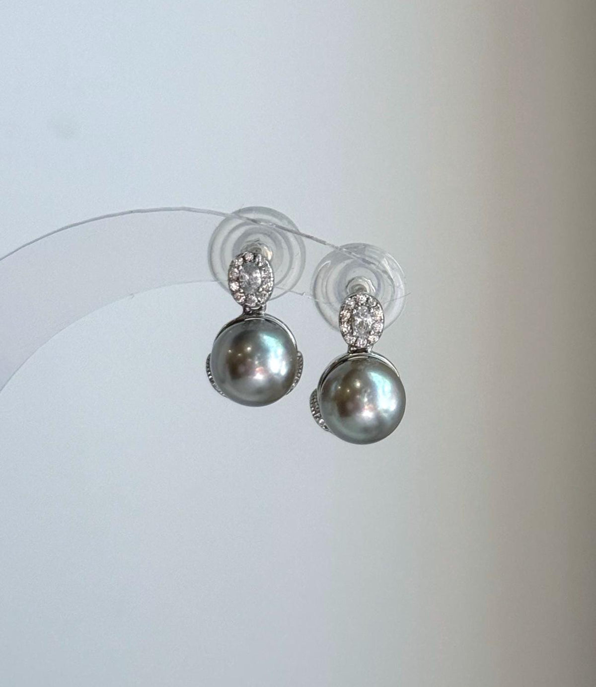 Elly’s 8.6mm Tahitian Silver Platinum ocean Pearls Earrings: Extreme luster Mirrored, 1.6cm high, S925 silver cool fancy earrings.