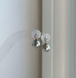 Elly’s 8.6mm Tahitian Silver Platinum ocean Pearls Earrings: Extreme luster Mirrored, 1.6cm high, S925 silver cool fancy earrings.
