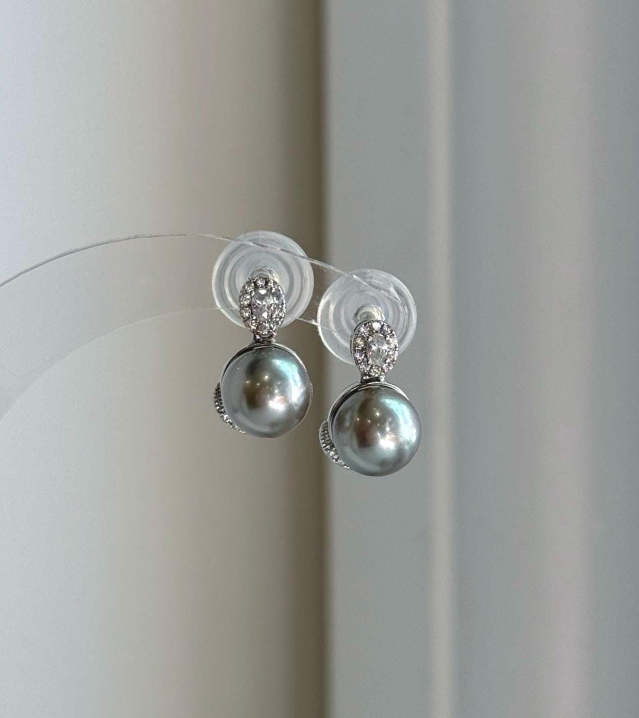 Elly’s 8.6mm Tahitian Silver Platinum ocean Pearls Earrings: Extreme luster Mirrored, 1.6cm high, S925 silver cool fancy earrings.