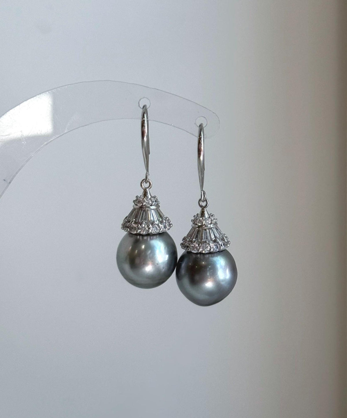 Elly’s 11.8mm Tahitian Silver Platinum ocean Pearls Earrings hooks: Extreme luster Mirrored, 3.6cm high, S925 silver cool fancy earrings.