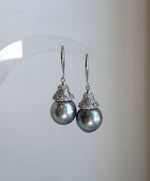 Elly’s 11.8mm Tahitian Silver Platinum ocean Pearls Earrings hooks: Extreme luster Mirrored, 3.6cm high, S925 silver cool fancy earrings.