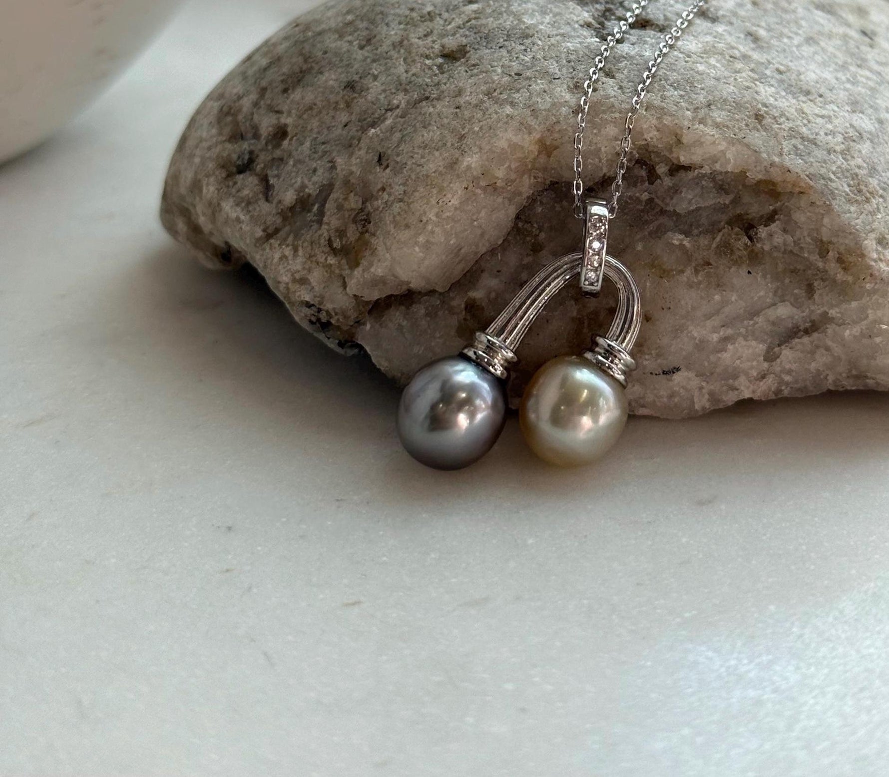 Elly’s 9.4-9.6mm South sea golden Tahitian ocean pearls Pendant: Extreme luster mirrored, S925 Silver cool pendant.