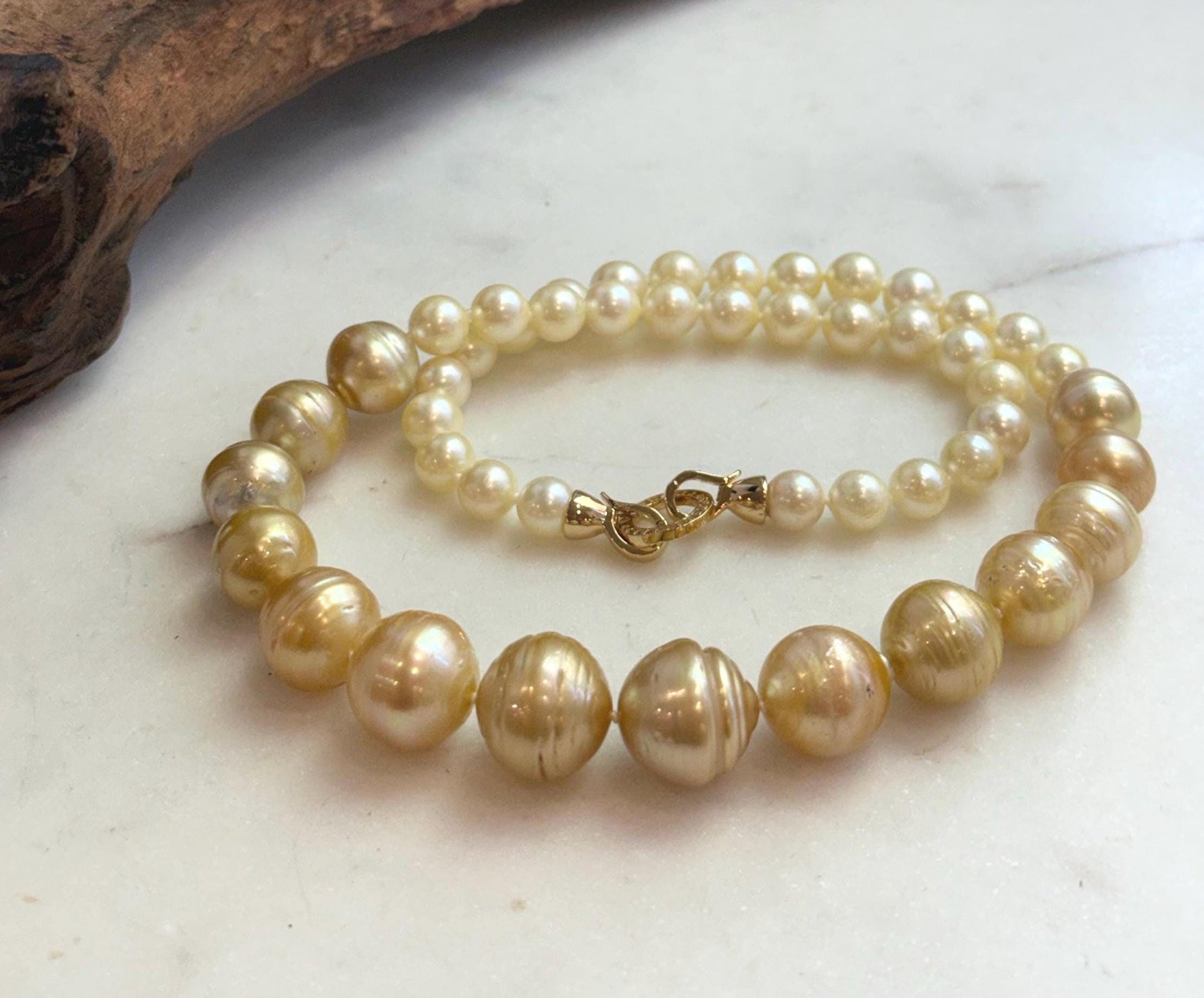 Genuine ocean pearl necklace with brilliant mirror-like shine.