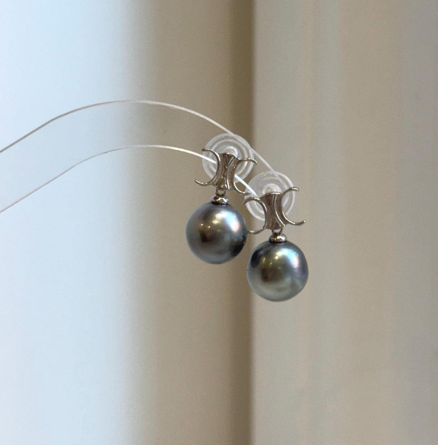 Elly’s 11.7mm Tahitian Platinum ocean Pearls Earrings: Extreme luster Mirrored, 2cm high, S925 silver cool fancy earrings.