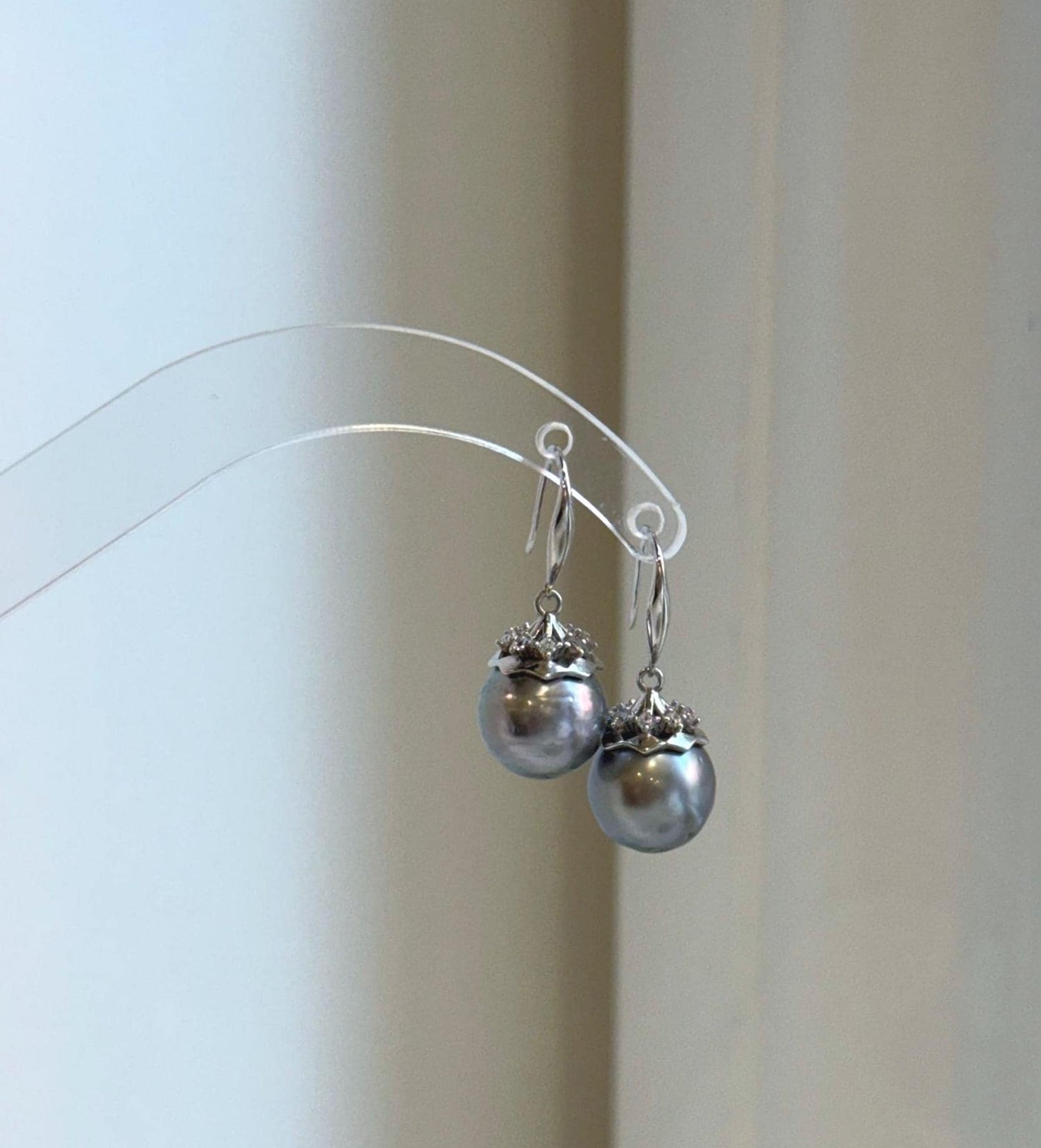 Elly’s 11.1mm Tahitian Platinum ocean Pearls Earrings hooks: Extreme luster Mirrored, 2.7cm high, S925 silver cool fancy earrings.