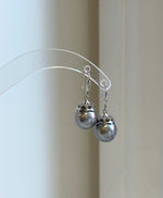 Elly’s 11.1mm Tahitian Platinum ocean Pearls Earrings hooks: Extreme luster Mirrored, 2.7cm high, S925 silver cool fancy earrings.