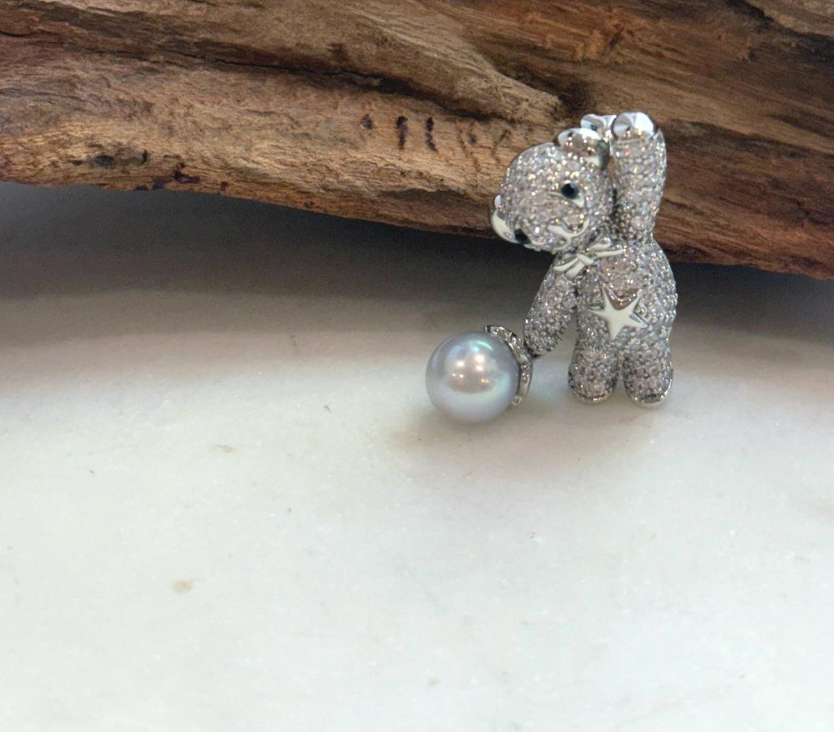 Elegant teddy bear pearl pin with genuine saltwater pearl