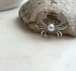 Elly’s 8.9mm Akoya ocean pearl Crab brooch: Extreme luster mirrored, 3.7x3cm, no chain.