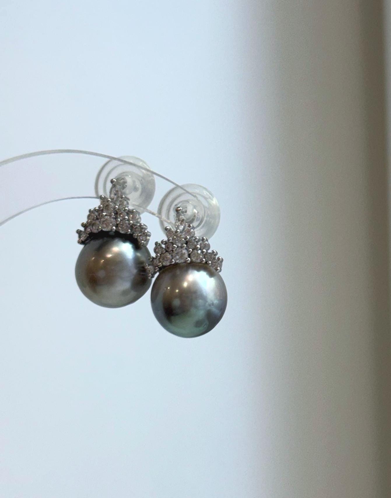 Elly’s 11.5mm Tahitian Platinum ocean Pearls Earrings: Extreme luster Mirrored, 2cm high, S925 silver cool fancy earrings.