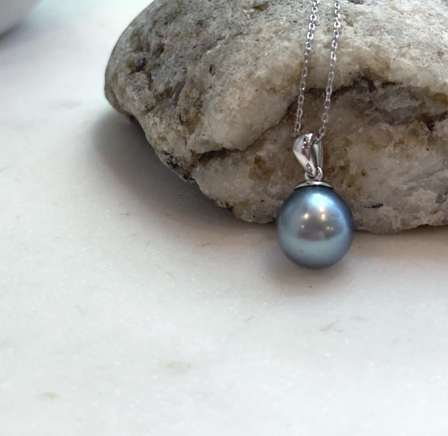 Elly’s 11.7mm Tahitian platinum ocean Pearl pendant: Extreme luster mirrored, S925 silver minimalist pendant, 2.1cm high.