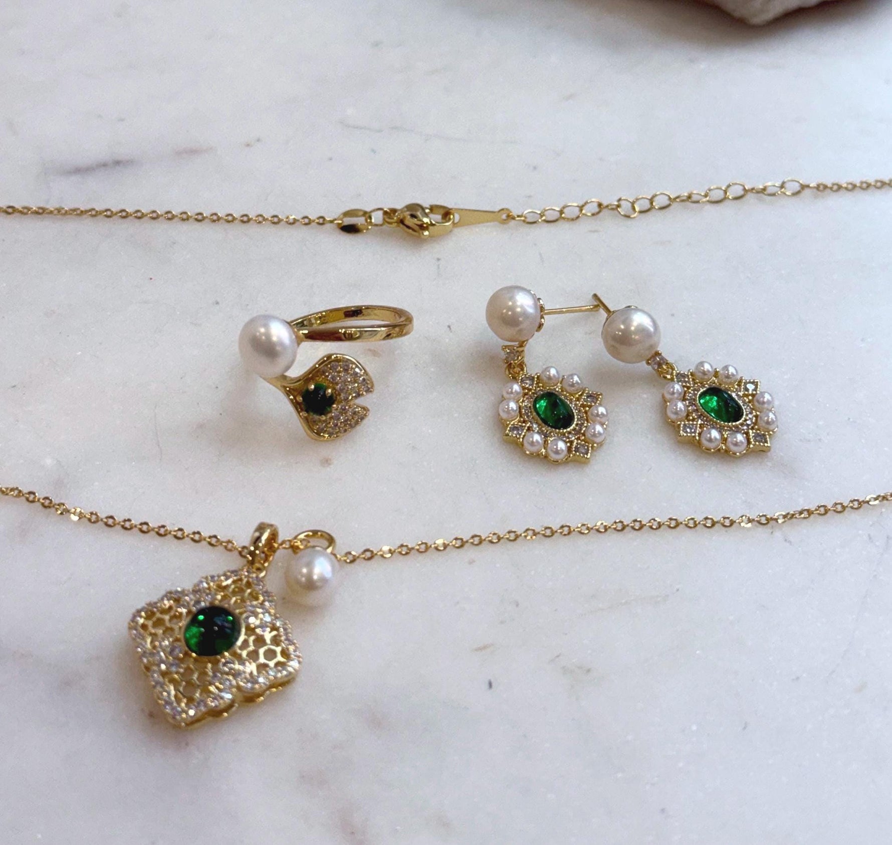 Elly’s Set of Pendant earrings ring, natural Freshwater pearls, vintage necklace set.