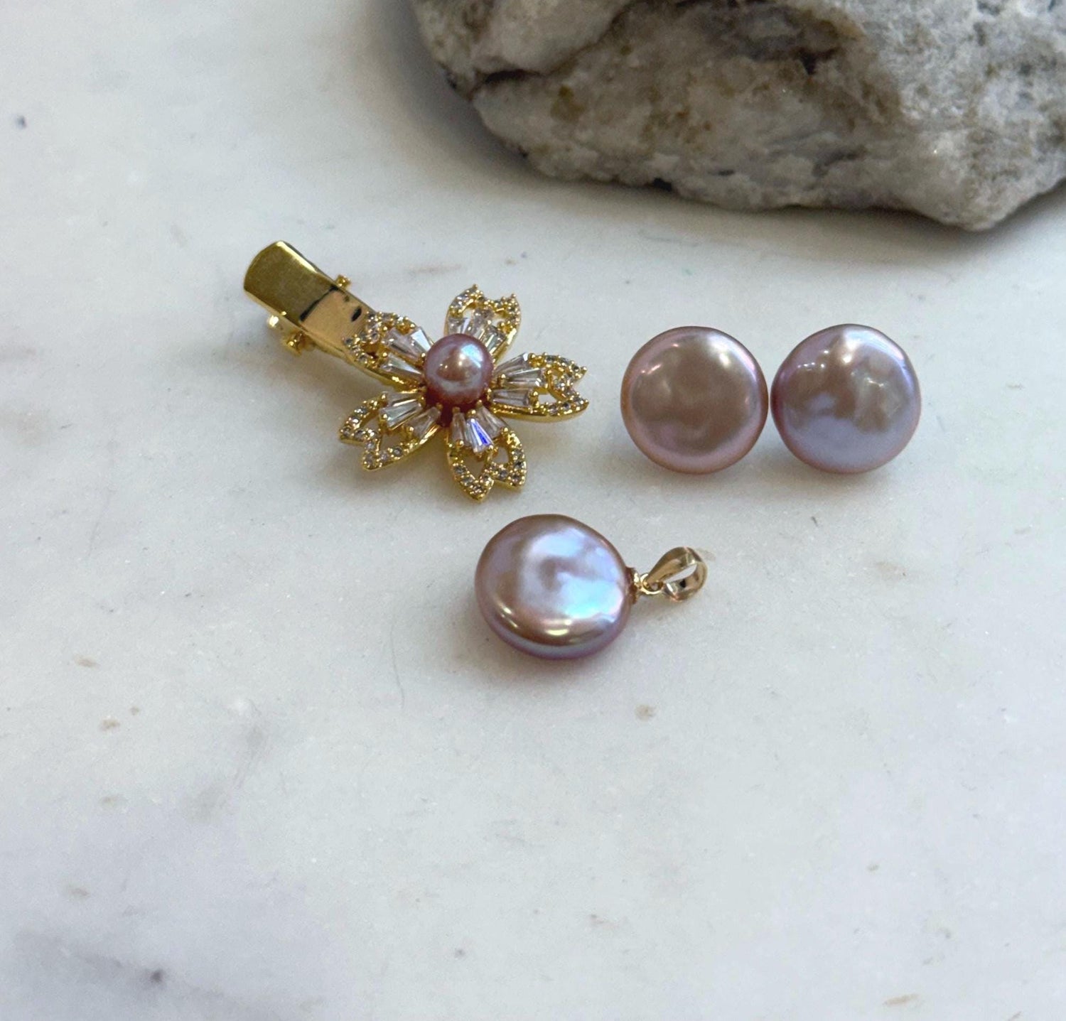 Elly’s Set of Pendant earrings hair clip, natural Freshwater pearls, vintage set.