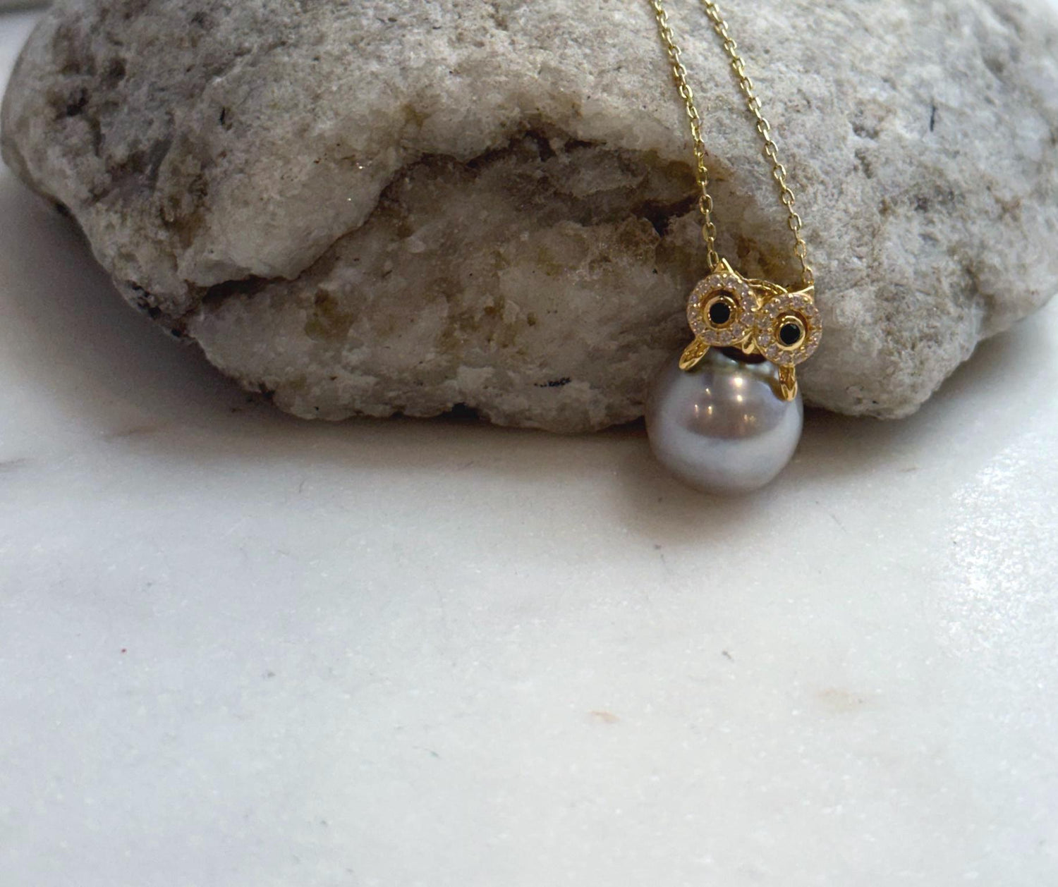 Elly’s 12.1mm Tahitian silver Platinum taupe ocean Owl pendant: Extreme luster mirrored, S925 silver pendant.