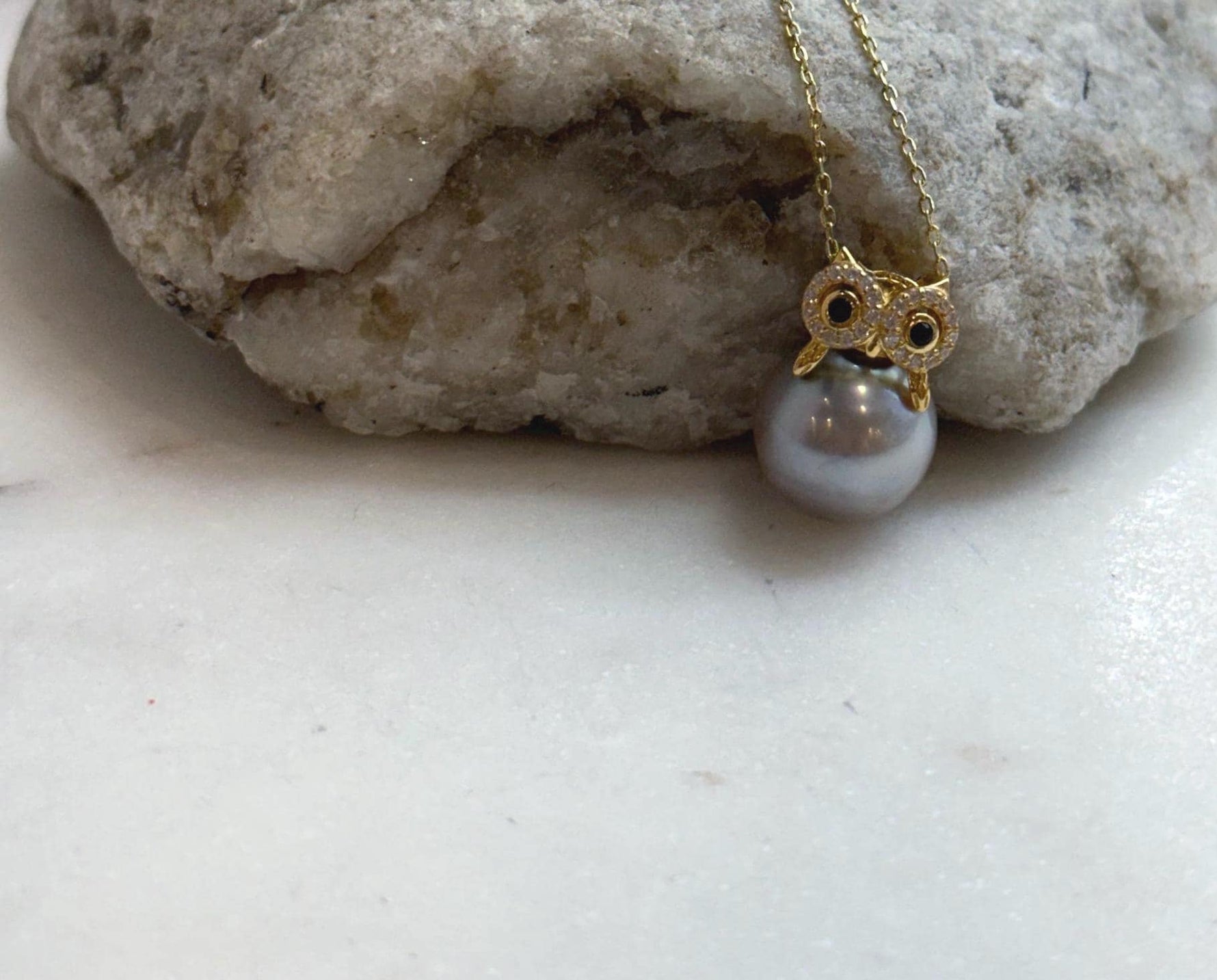 Elly’s 12.1mm Tahitian silver Platinum taupe ocean Owl pendant: Extreme luster mirrored, S925 silver pendant.